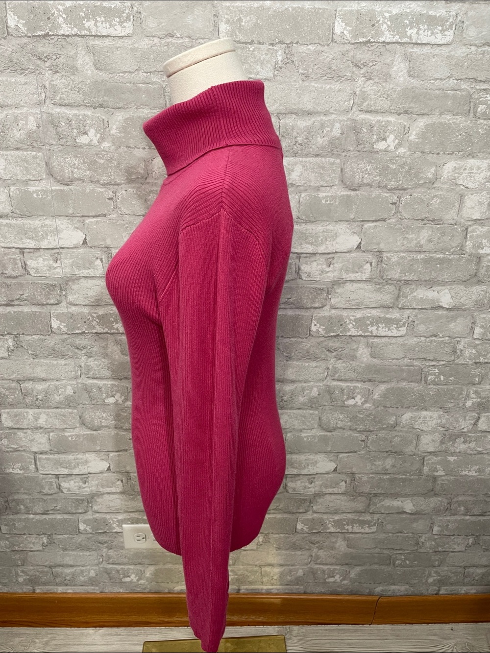 Mainbocher Slim Ribbed Turtleneck Sweater in Raspberry Pink - Picture 2 of 6